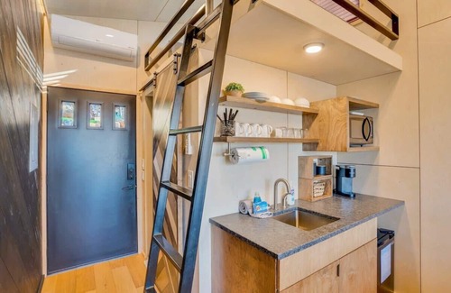Lupton City Cabin | The Fox Tail Pine Treehouse at Treetop Escapes!