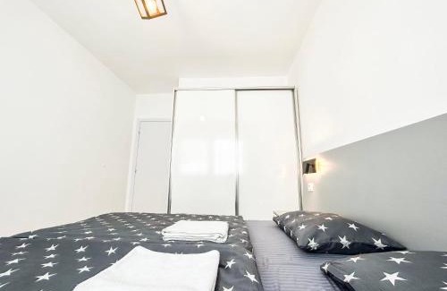 Shkembi i Kavajes Apartment | The Frameless View