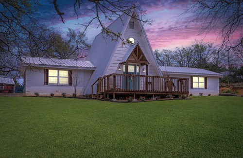 Franklin House | The Franklin A Frame - 0.5 miles from The Ranch!