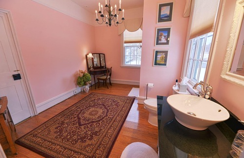 Canandaigua Bed & Breakfast | The Franklin - Comfort Ensuite