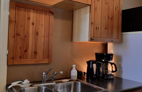 Deroche Bed & Breakfast | The Fraser River's Edge B&B Lodge