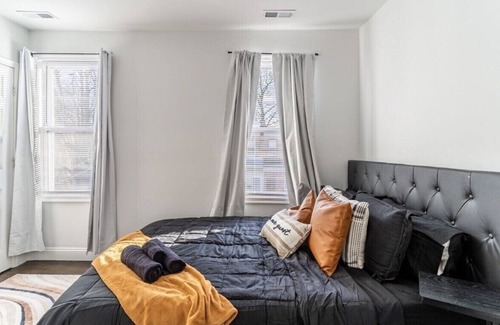 West Philadelphia House | The Freda: Modern Townhome near Hospitals and Universities