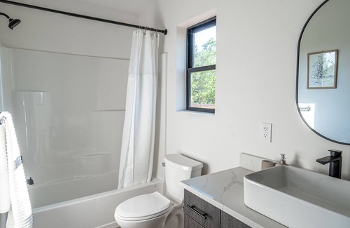 Torrey Apartment | The Fremont - Studio Tiny Home