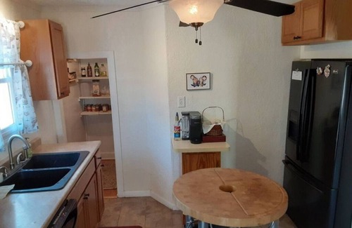 Great Falls House | The French Cottage - Walking distance to downtown restaurants and shops!