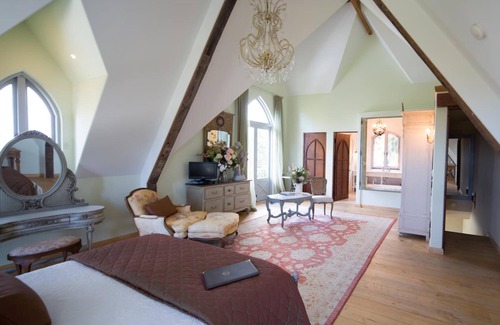 Whakamarama Bed & Breakfast | The French Country House