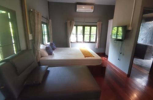 Pak Chong Bed & Breakfast | The Frog Khaoyai