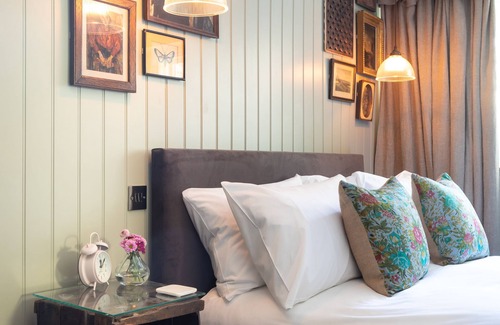 Shipton Oliffe Hotel | The Frogmill