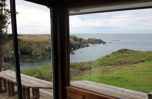 Mendocino House | The Frolic- Dramatic Ocean Front Home with a Truly Unique Historic Setting