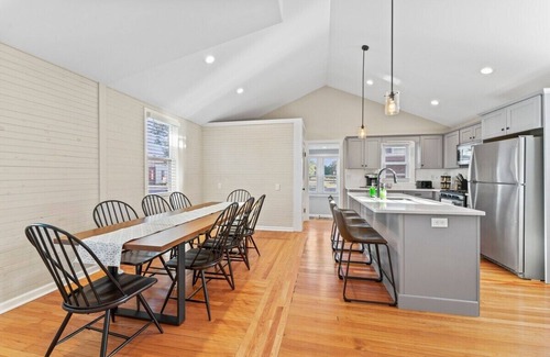 Saratoga Springs Apartment | The Front Porch by Saratoga Stays