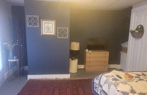 Mount Vernon Bed & Breakfast | The Fry Guest House Bed & Breakfast Welcomes You !