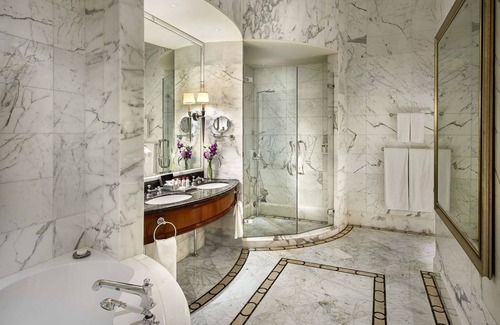 Financial District Singapore Hotel | The Fullerton Hotel Singapore