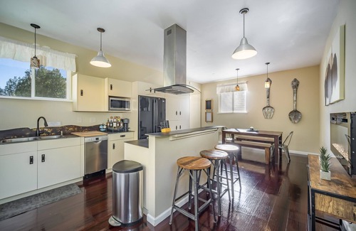 Durango House | The Fun House! Polar Xpress, Hot tub, Espresso Bar, Views, Foosball, More!