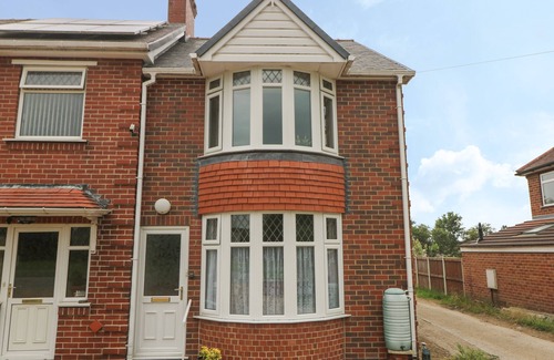 Ripley Cottage | THE GABLES, family friendly in Boroughbridge