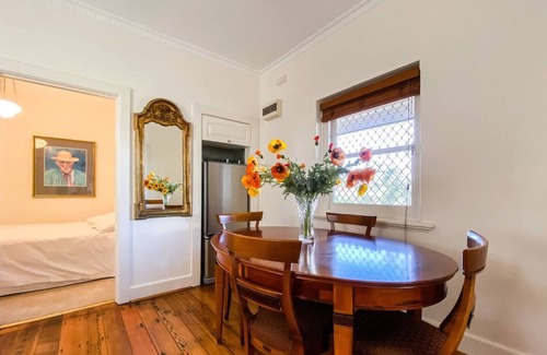 Albert Park Apartment | The Gables Stylish Victorian Beachfront Abode