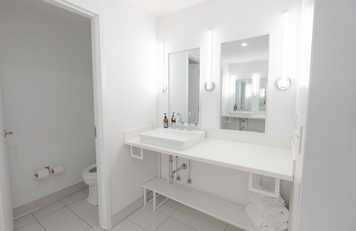 East Hill Hotel | The Gallatin 2 Queen Suite 115, Colorful Boutique Hotel!