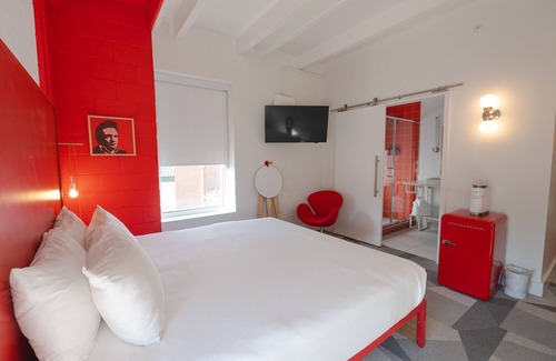 East Hill Hotel | The Gallatin 312, Hip East Nashville Neighborhood!