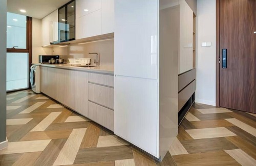 Ben Nghe Apartment | The Galleria | 1BR Near Downtown + Gym & City View