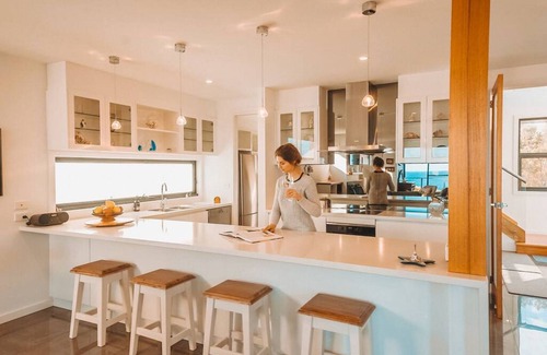 Skenes Creek House | The Gallery Bass Dreaming - Absolute Ocean Views - Free Wifi