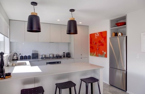 Rotorua House | The Gallery | Central Location with Spa Pool