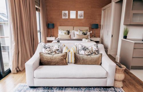 Knysna Central Apartment | The Gallery, Luxury Apartment 209, Knysna Waterfront, Stay Knysna