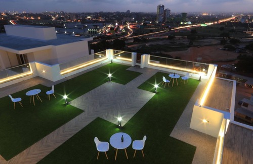 East Legon Apartment | The Gallery Luxury Suite 16