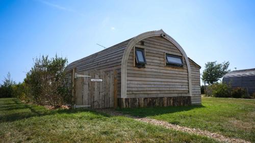 Newton Stewart House | The Galloway Steading - The Fox's Den with Hot Tub and Fire Pit