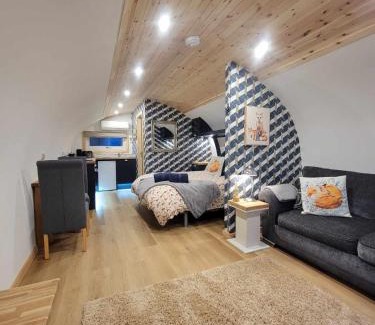Newton Stewart House | The Galloway Steading - The Fox's Den with Hot Tub and Fire Pit