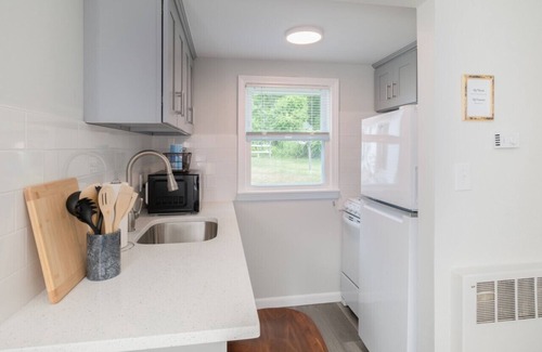 Old Mystic Apartment | The Gallup Studio · Near Mystic, Casinos + USCGA