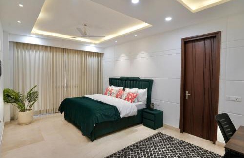 DLF Phase 3 Apartment | The Gambit Near Ambience Mall