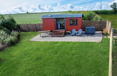Kidwelly Ski Chalet | The Gambo Shepherd's Hut