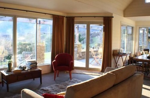 Arrowtown Cottage | The Gamekeepers House