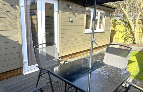 Waltham St Lawrence Cabin | The Garden Cabin. Beautiful village location with lovely walks and local pub