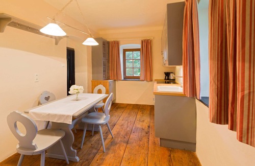 Wolfpassing Apartment | The gardener's house on the golf course