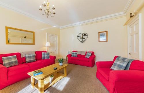 Paxton Apartment | The Garden Apartment - Uk48320