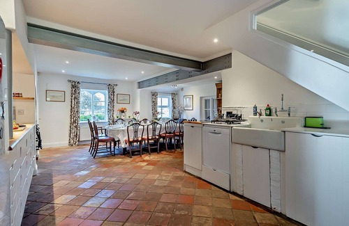 Wymondham House | The Garden Cottage - Six Bedroom House, Sleeps 12
