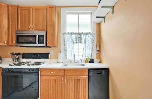 Wilmington Historic District Apartment | The Garden District Flat