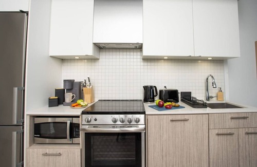 Cabbagetown South Hotel | The Garden - Free Parking
