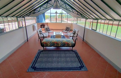 Castelfiorentino House | The garden house is located within the grounds of the historic Villa Meleto