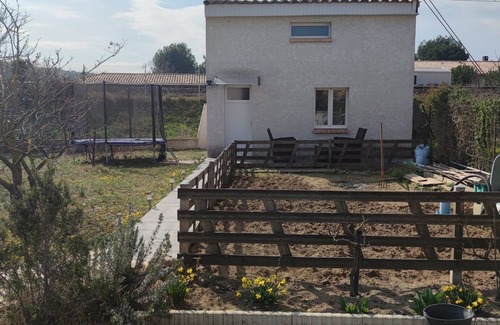 Nevian Cottage | The garden house