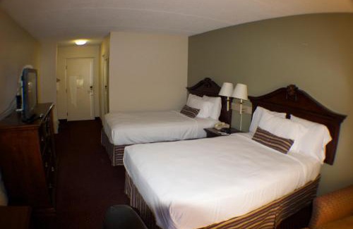 Elkhart Hotel | The Garden Inn