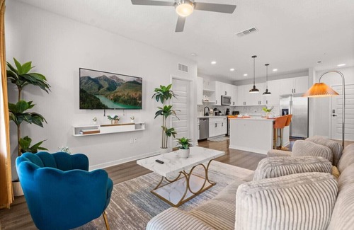 Winter Garden Apartment | The Garden Luxe Retreat