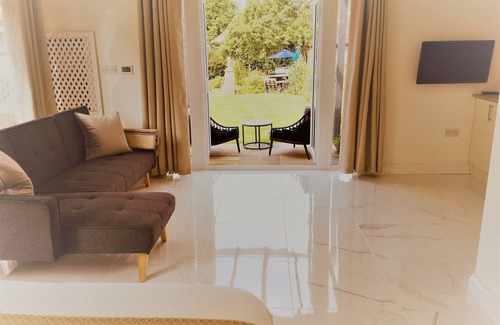 Gainsborough Apartment | The Garden Room - Garden Views