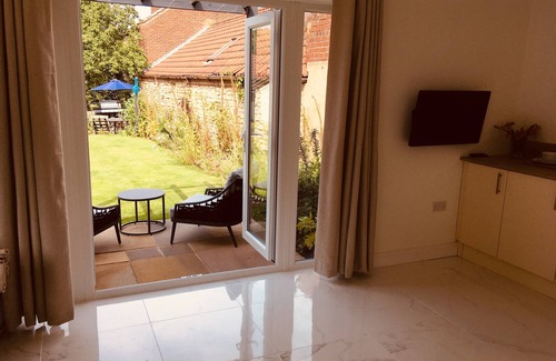 Gainsborough Apartment | The Garden Room - Garden Views