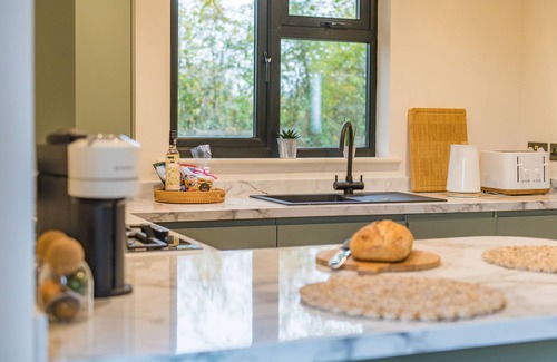 Beckley Cottage | The Garden Room - a holiday let that sleeps 2 guests in 1 bedroom