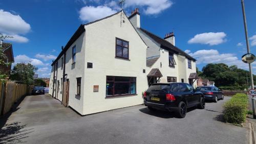 Cannock Apartment | The Garden Room