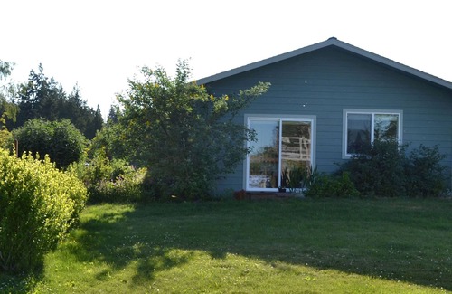 Sequim Apartment | The Garden Room Retreat: Affordable Studio Getaway
