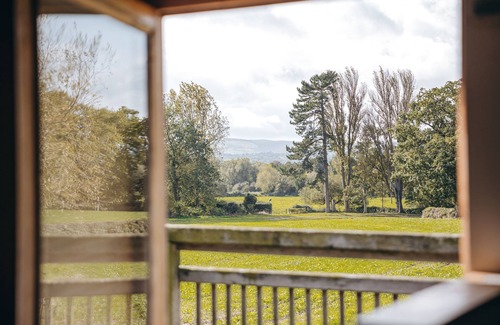 Eaton Mascott Cottage | THE GARDEN ROOM ,RYTON GRANGE - sleeps 2 guests in 1 bedroom