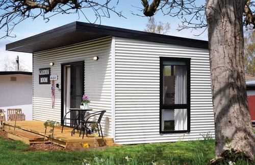 Daylesford Apartment | The Garden Room Summa