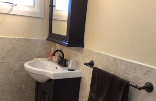 Norwich Bed & Breakfast | The Garden Room w/ desk