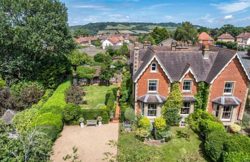 Dorking Ski Chalet | The Garden Studio